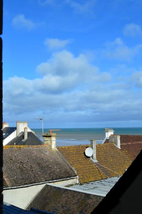 Le Joffre - Studio Sur La Digue En Centre Ville Arromanches-les-Bains Extérieur photo
