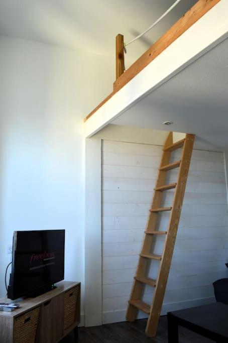 Le Joffre - Studio Sur La Digue En Centre Ville Arromanches-les-Bains Extérieur photo